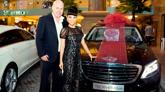 Den-voi-chuong-trinh%2C-Thu-Minh-duoc-dua-don-bang-mau-xe-co-thiet-ke-dam-chat-thoi-trang-CLS-Shooting-Brake.jpg