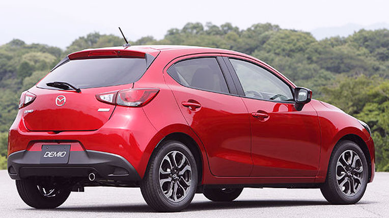 2014-all-new-mazda2-hatchback-leaked-ahead-of-debut_1.jpg