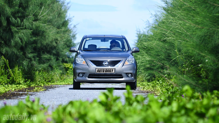 nissan%20sunny%20hai%20phong.jpg