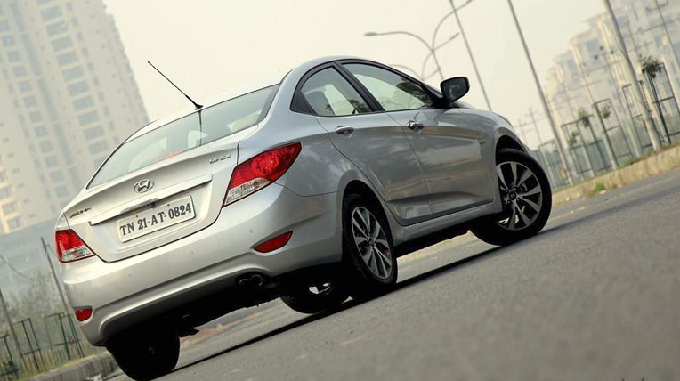 2014-Hyundai-Verna-Rear.jpg