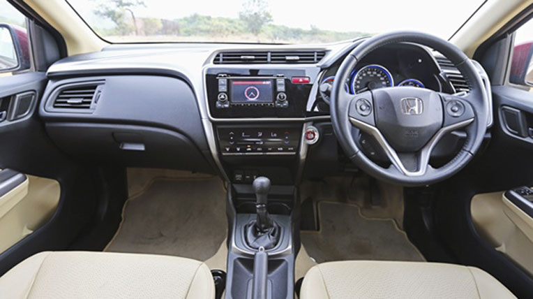 Tin Honda CRV : Honda City và Hyundai Verna tính năng ngang ngửa 1
