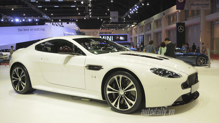 Aston-Martin-V12-Vantage-S-Bangkok-Motor-Show-2014%20(5).jpg