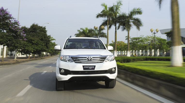 Toyota-Fortuner-TRD-(33).jpg