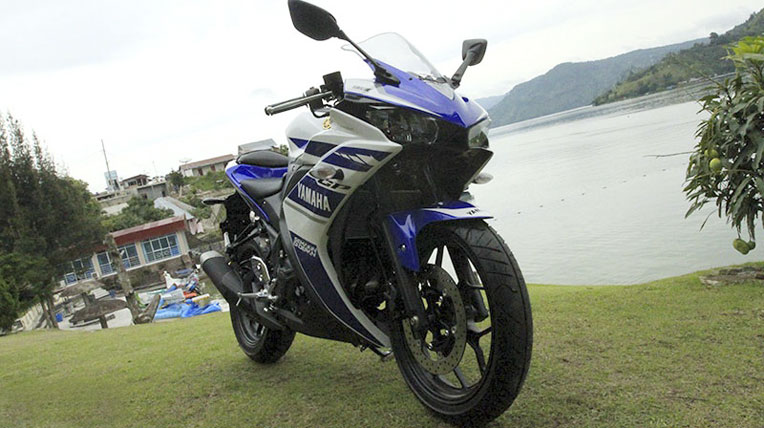 Yamaha-R25.jpg