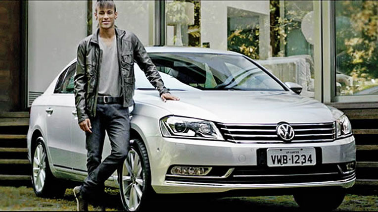 Đang có 100 triệu euro, Neymar đi xe gì?