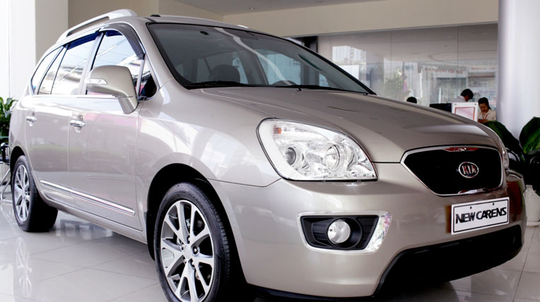 autodaily-kia-carens-(2).jpg