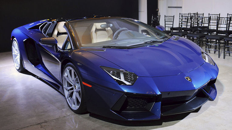 lamborghini-aventador-roadster.jpg