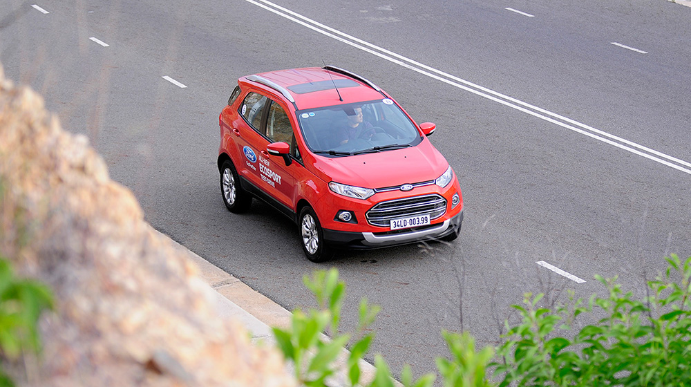 ford-eco-sport2014.jpg