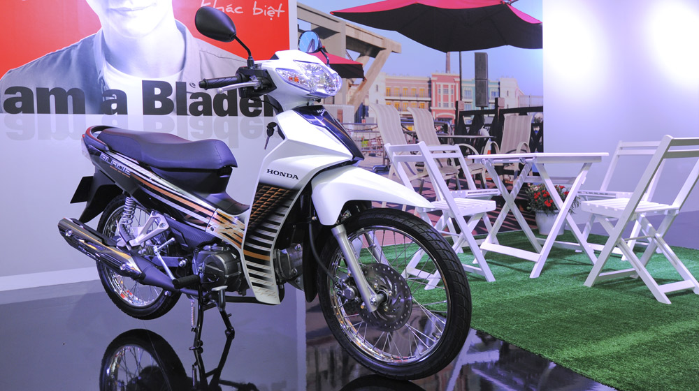 Honda-Blade-110-2014%20(2).jpg