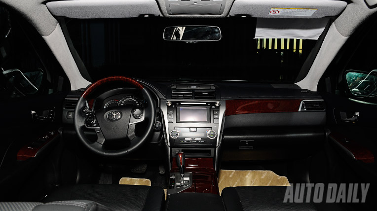 Toyota%20Camry%20(3).jpg