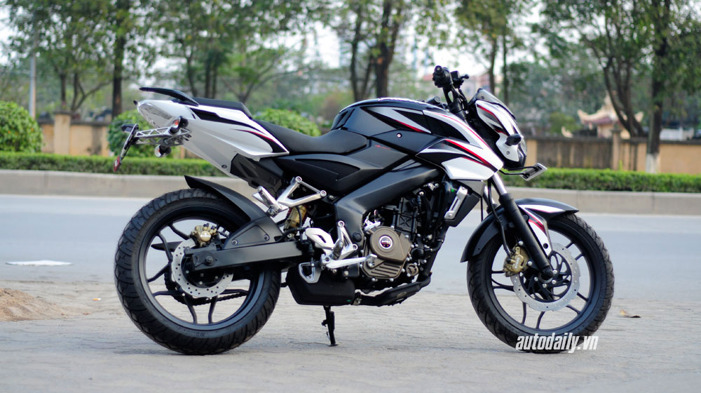 bajaj%20pulsar%20(23).jpg