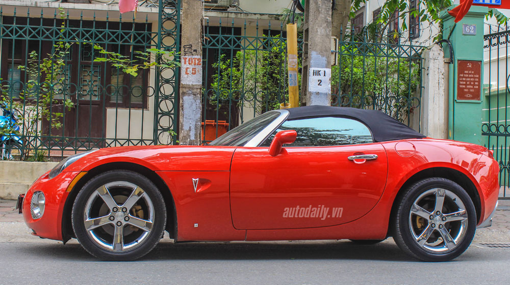 pontiac%20Solstice%20Coupe%20(4).jpg