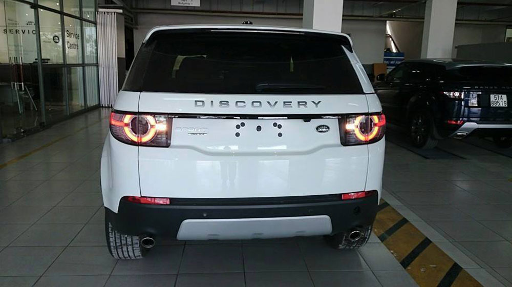land%20Rover%20Discovery%20Sport%20(2).jpg