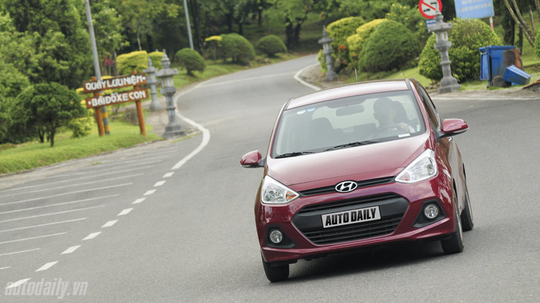 Xe giá rẻ Hyundai i10 đang gây “bão” tại Việt Nam