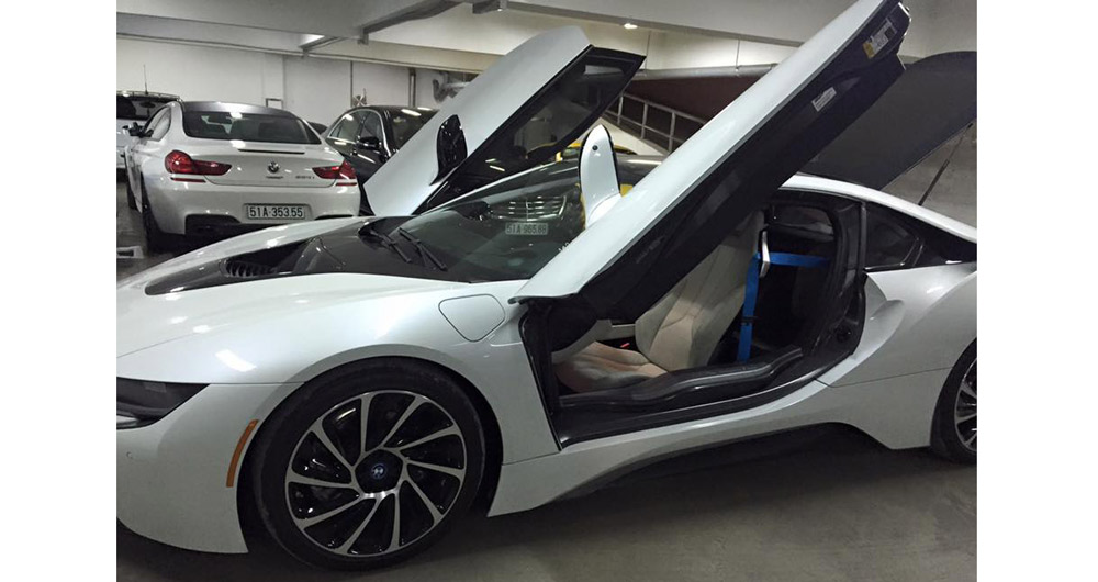 bmw-i8-1.jpg