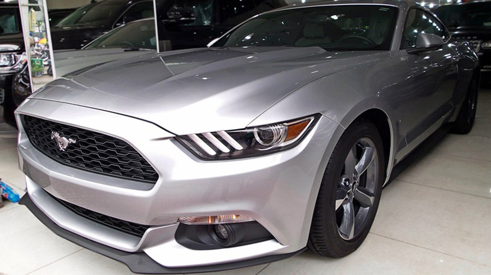 Soi chi tiết xe cơ bắp Ford Mustang 2015 thứ 2 về Việt Nam