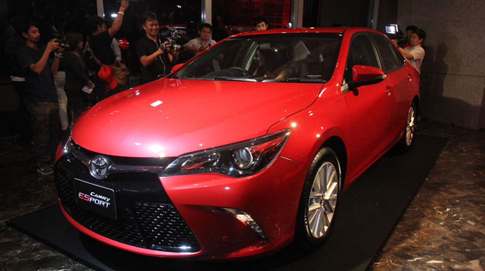 toyota-camry-esport-2015-04.jpg