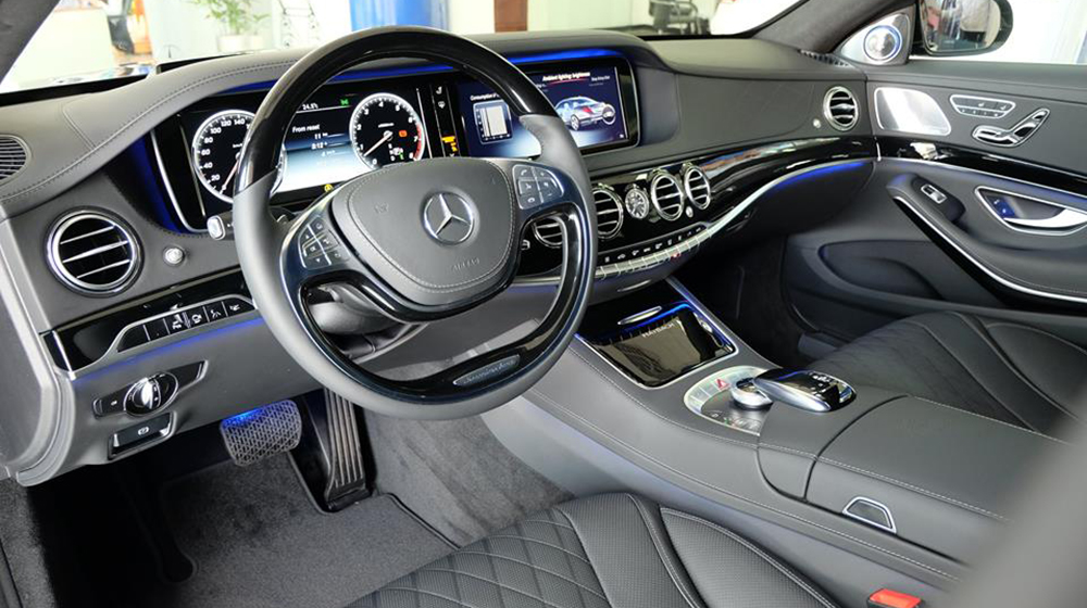 Maybach%20S600%203%20copy.jpg