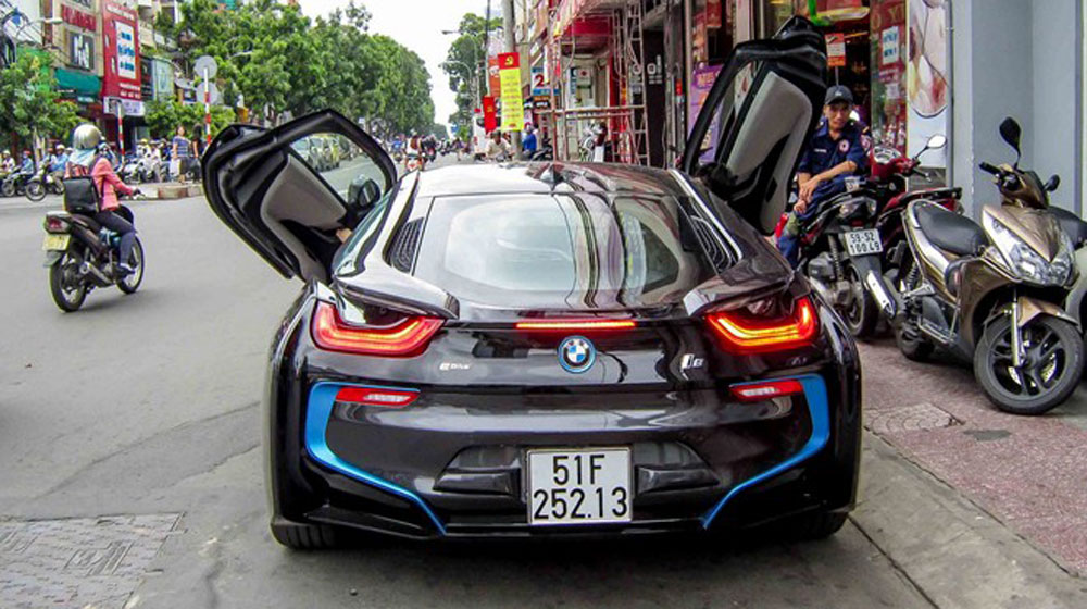 BMW_i8_Vietnam_Phan_Thanh_3.jpg