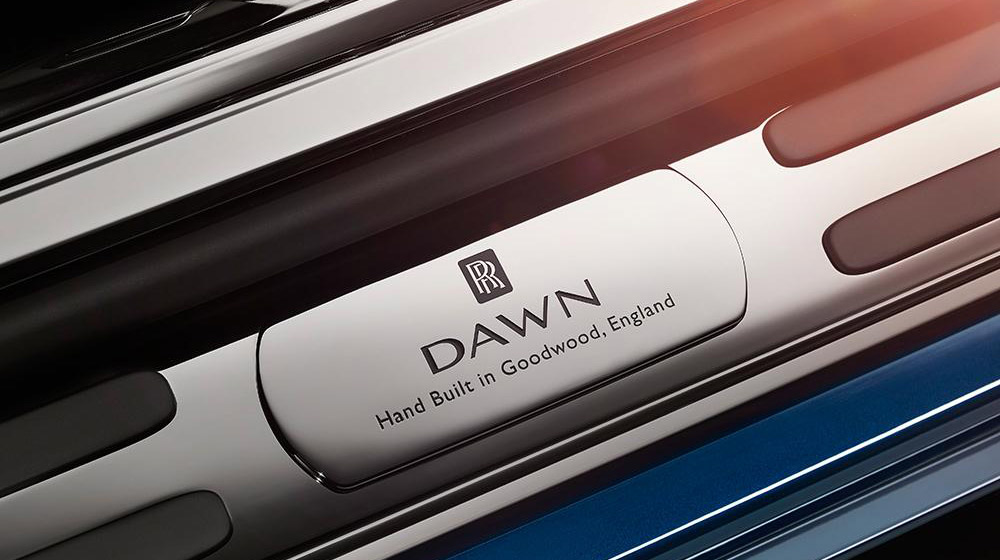 2016-Rolls-Royce-Dawn-teaser-2.jpg