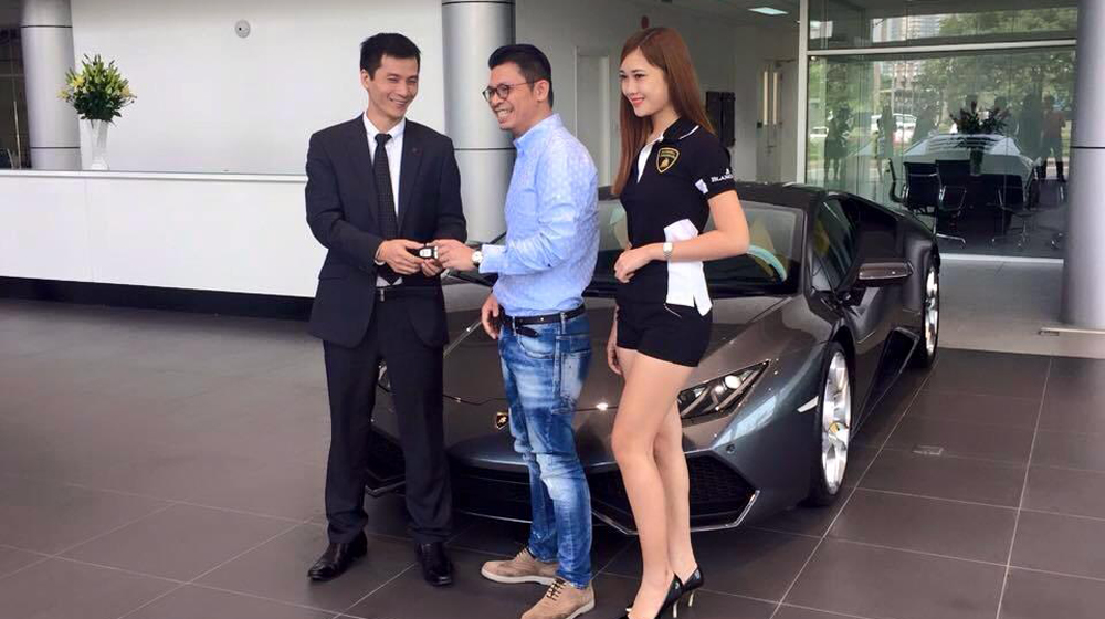 Lamborghini Huracan chính hãng đầu tiên tại Việt Nam có chủ
