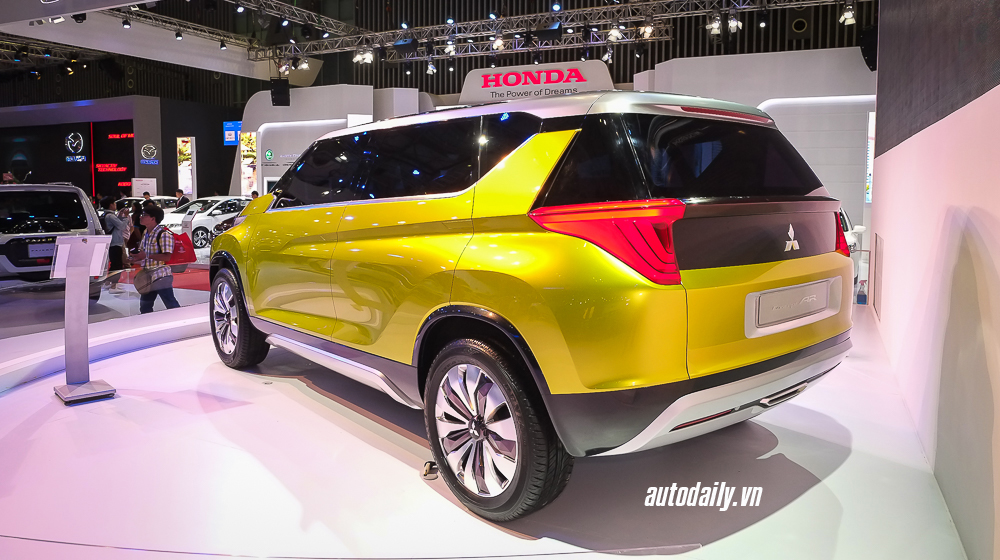 Mitsubishi_Concept_AR (4).jpg