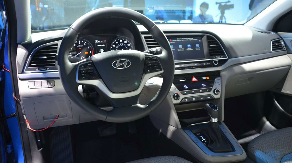 HYUNDAI-ELANTRA-LA-20.jpg