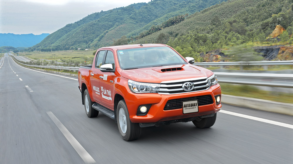 Toyota%20Hilux%20test%20(11).jpg