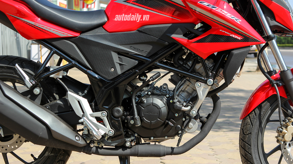 Honda%20CB150R%202016%20(21).jpg