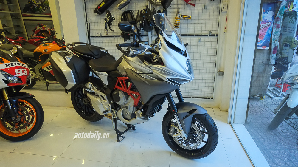 Chi tiết MV Agusta Turismo Veloce 800 Edition 1 tại Việt Nam