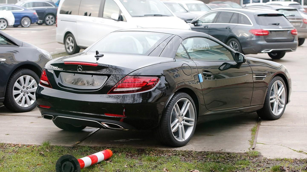 Mercedes-SLC (4).jpg