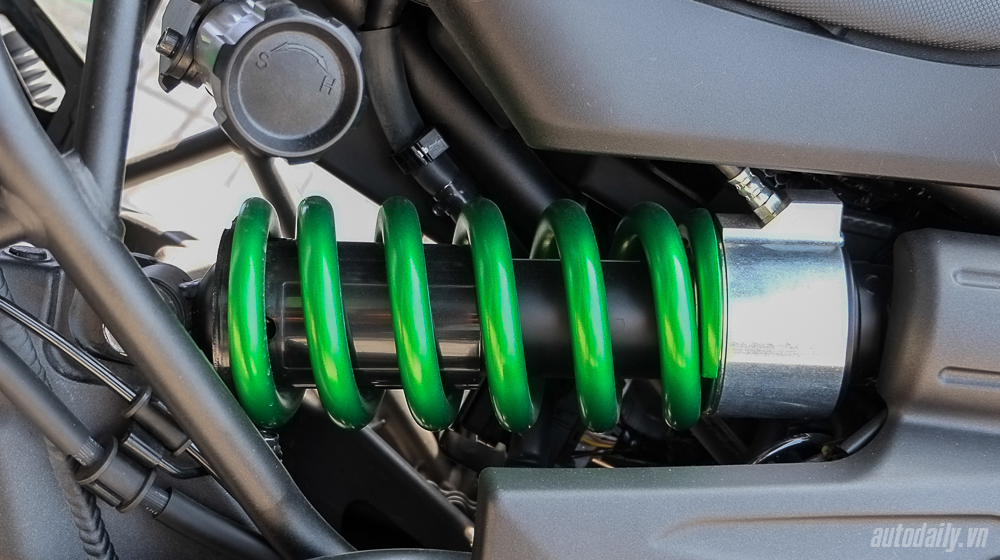 Xem chi tiết Kawasaki Versys 650 ABS 2016 tại Việt Nam Kawasaki_Versys650_ABS_2016 (18).jpg