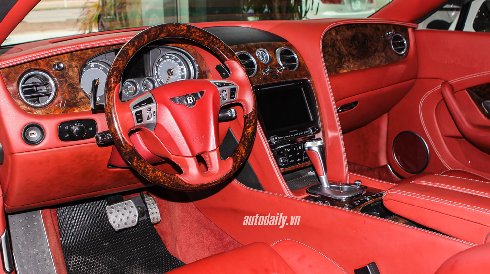 Bentley GTC 2012 (14).JPG