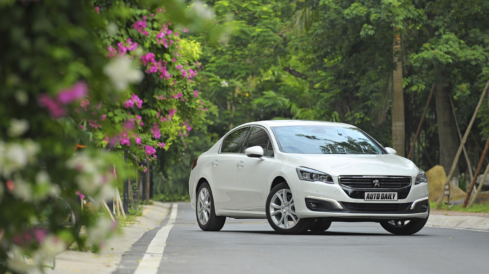 1.-Peugeot-508-ngoai-canh-(2).jpg