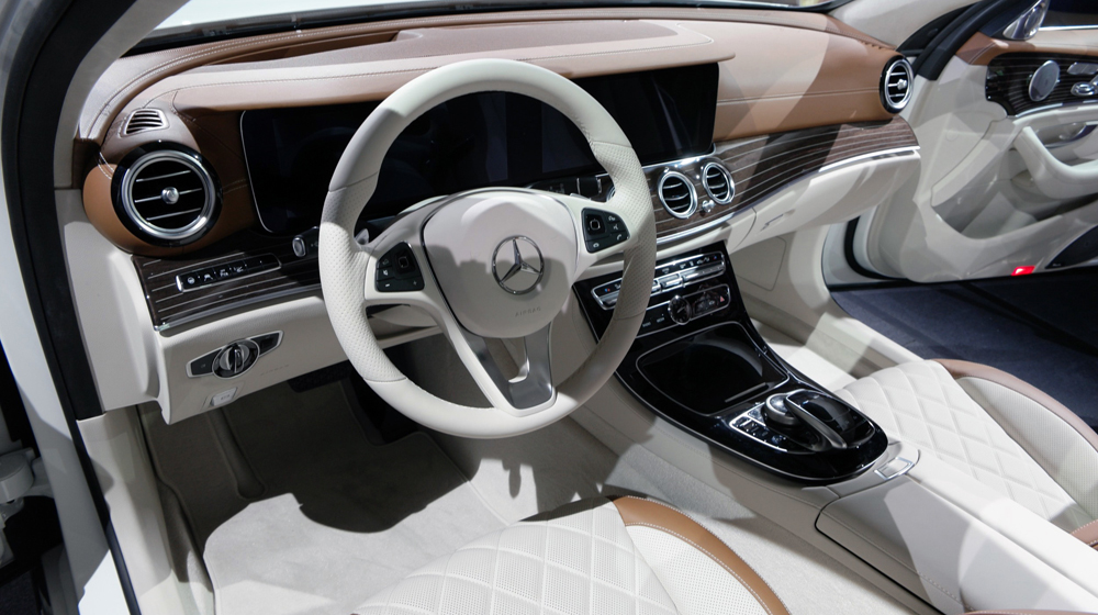 Mercedes%20E-Class%202016%20(4).JPG