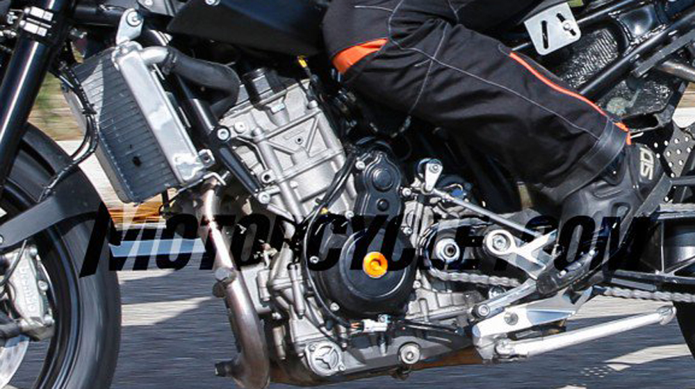 KTM%20Duke%20890%20(3).jpg