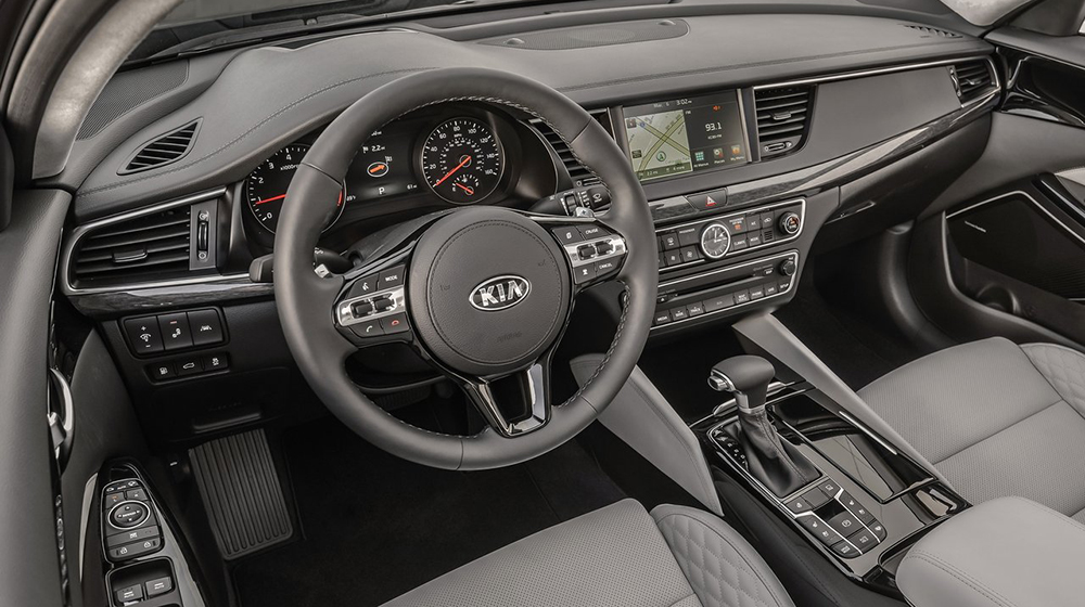 Kia-Cadenza_2017%20(3).jpg