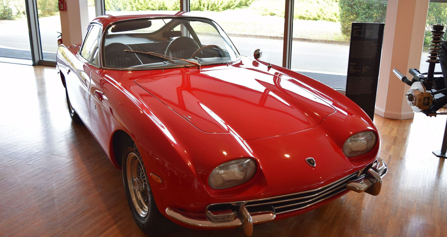 Bên trong bảo tàng hãng siêu xe Lamborghini có gì?