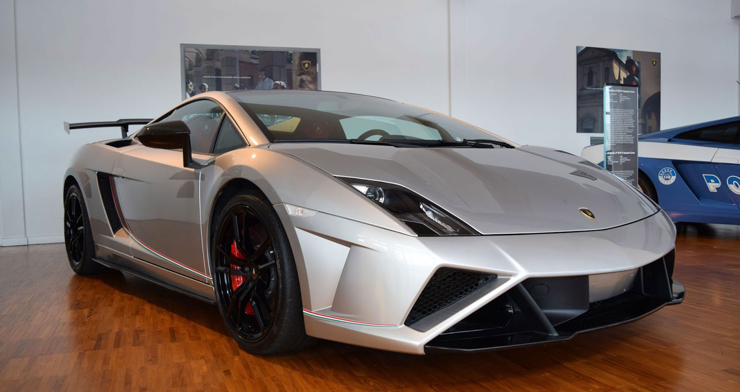 Lamborghini-museum-69%20copy.jpg