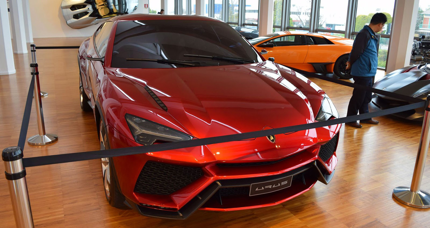 Lamborghini-museum-73%20copy.jpg