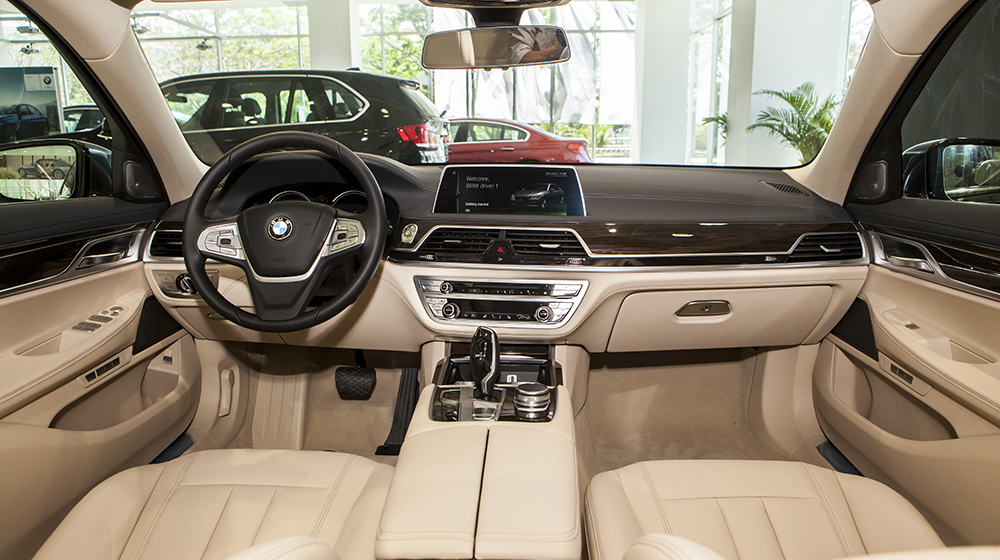 BMW_730Li%20(9).jpg