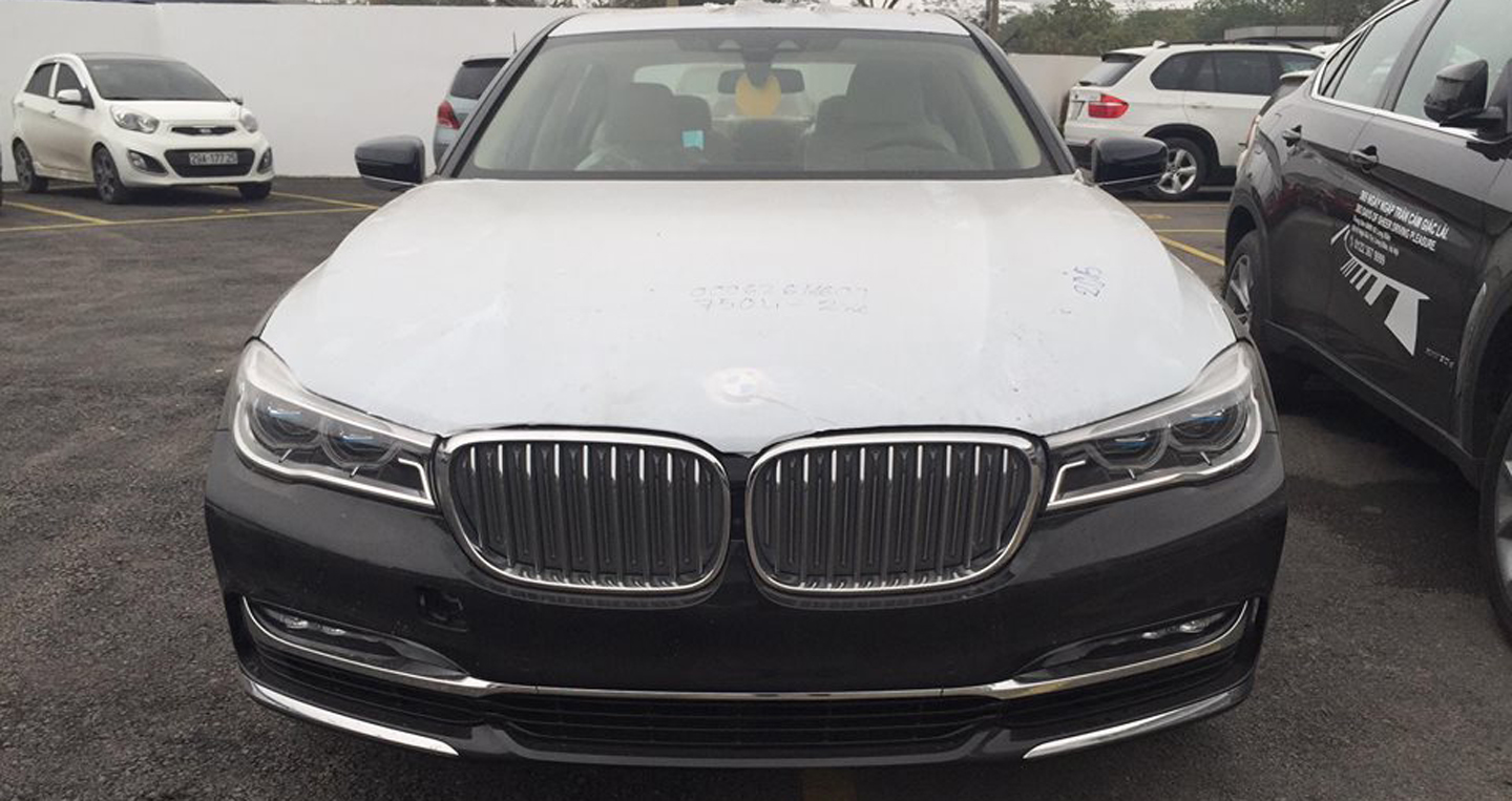 BMW%20750Li%202016%20(8).jpg