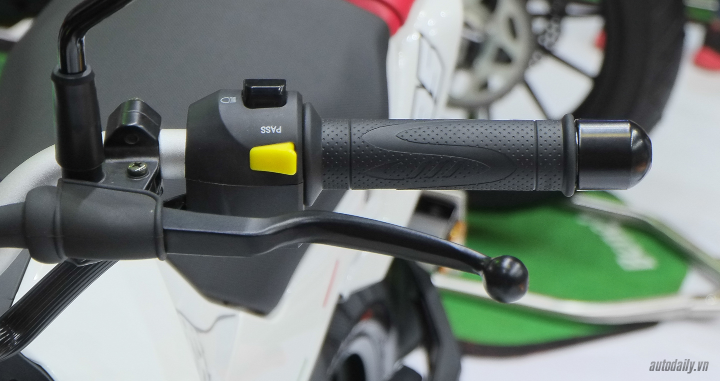 Xem thêm ảnh Benelli Naked T-135 Benelli_TNT_Naked_T135 (17).jpg