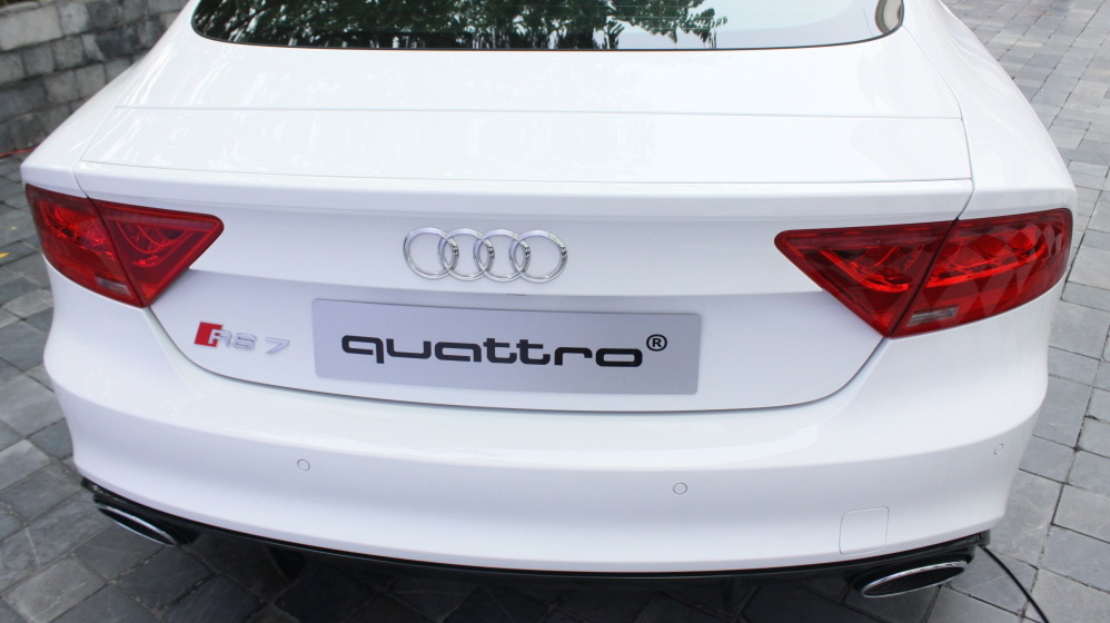 Cận cảnh Audi A7 Sportback độ ngoại thất RS7 - 4