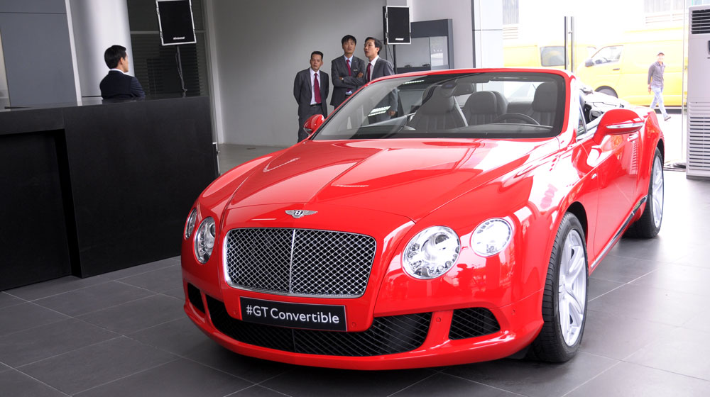 Người Việt đã có thể mua xe Bentley chính hãng ngay tại Hà Nội