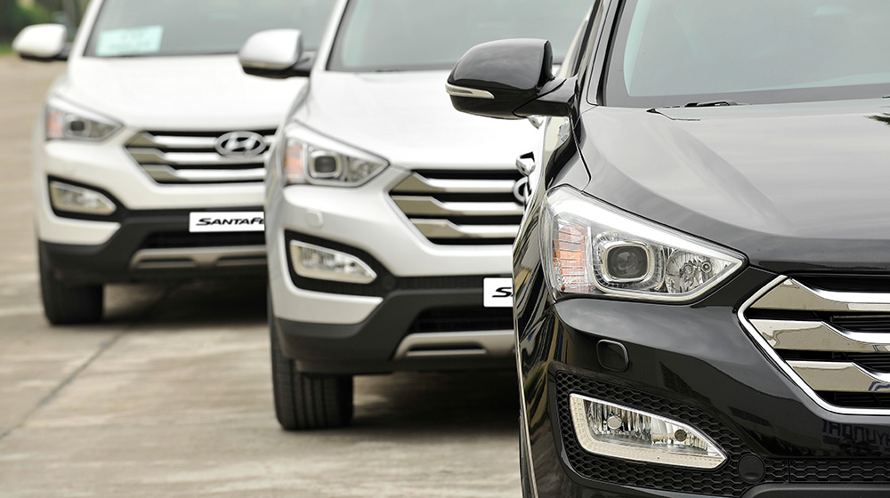 Hyundai SantaFe 2015 và Mazda 3 2015 sẽ ra mắt trong tháng 12