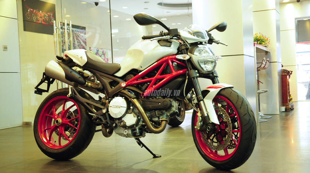 Cảm nhận nhanh Ducati Monster 796 xe đẹp dễ lái giá 400 triệu đồng