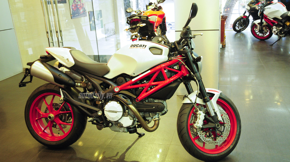 Ducati monster 796 2012  Technical Data Specifications and Pricing