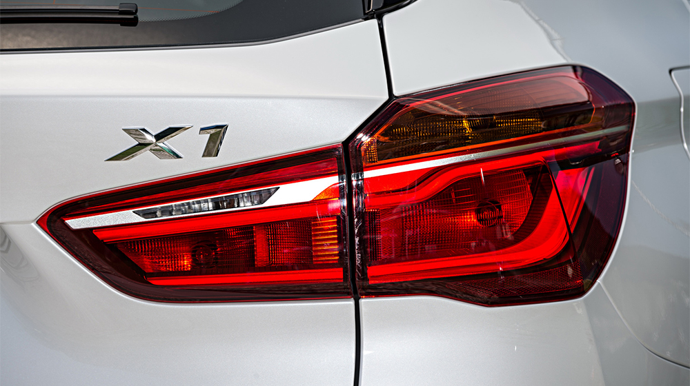 Đánh giá xe BMW X1 Plug-in hybrid LWB 2017 chi tiết