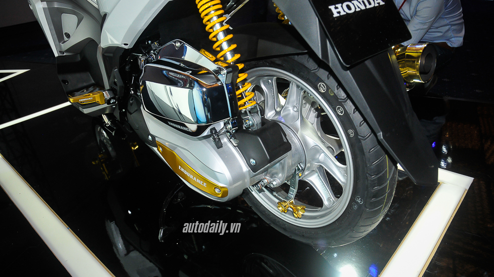 Chi tiết Honda Air Blade độ đẹp với bộ phụ kiện Endurance Racing  11